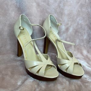 Lauren Ralph Lauren NWOT nude platform sandal